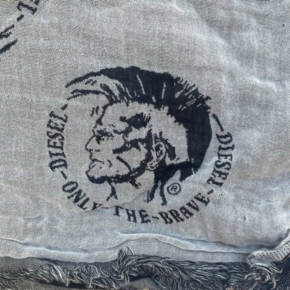 $98 Diesel Unisex Sface Scarf One Size Light Grey-Black - Picture 2 of 5